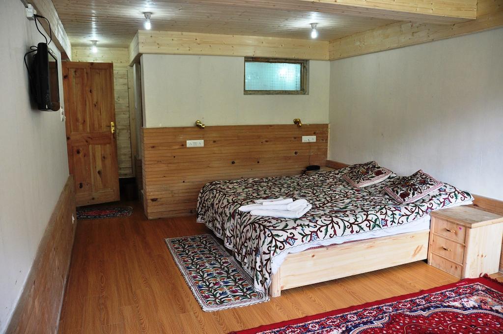 Himalaya House Hotel Pahalgām Cameră foto